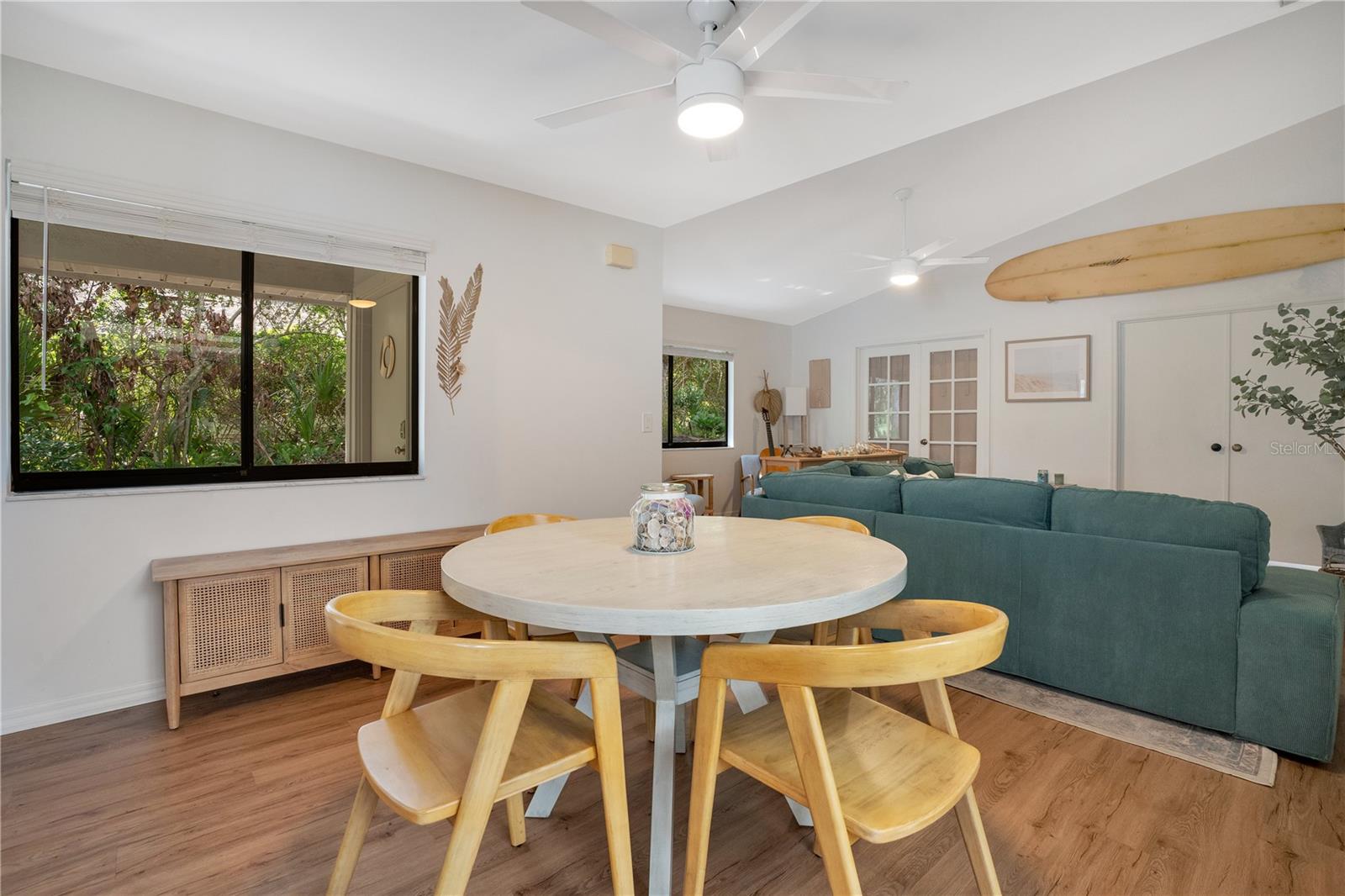 Image 18 of 45 For 4402 Sea Cove