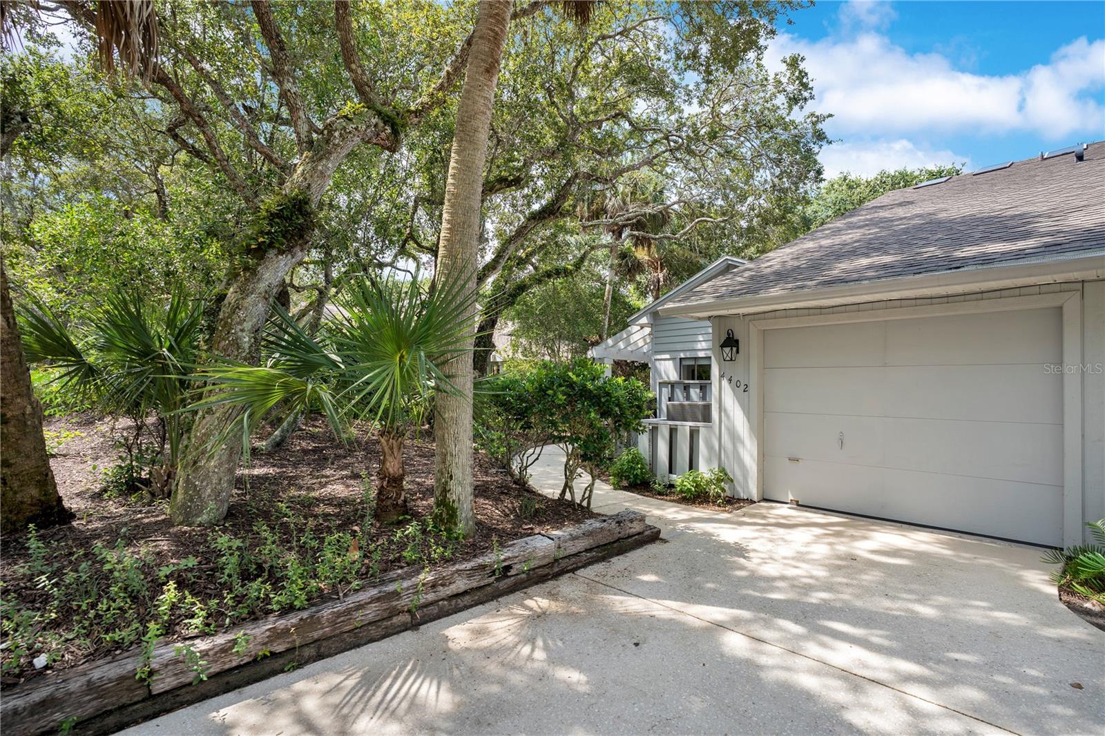 Image 32 of 45 For 4402 Sea Cove