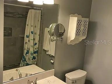Image 16 of 23 For 3325 Queen Palm Drive
