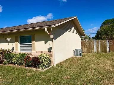 Image 4 of 23 For 3325 Queen Palm Drive
