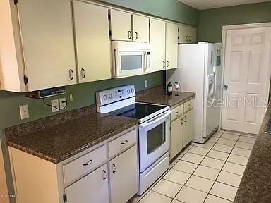 Image 6 of 23 For 3325 Queen Palm Drive