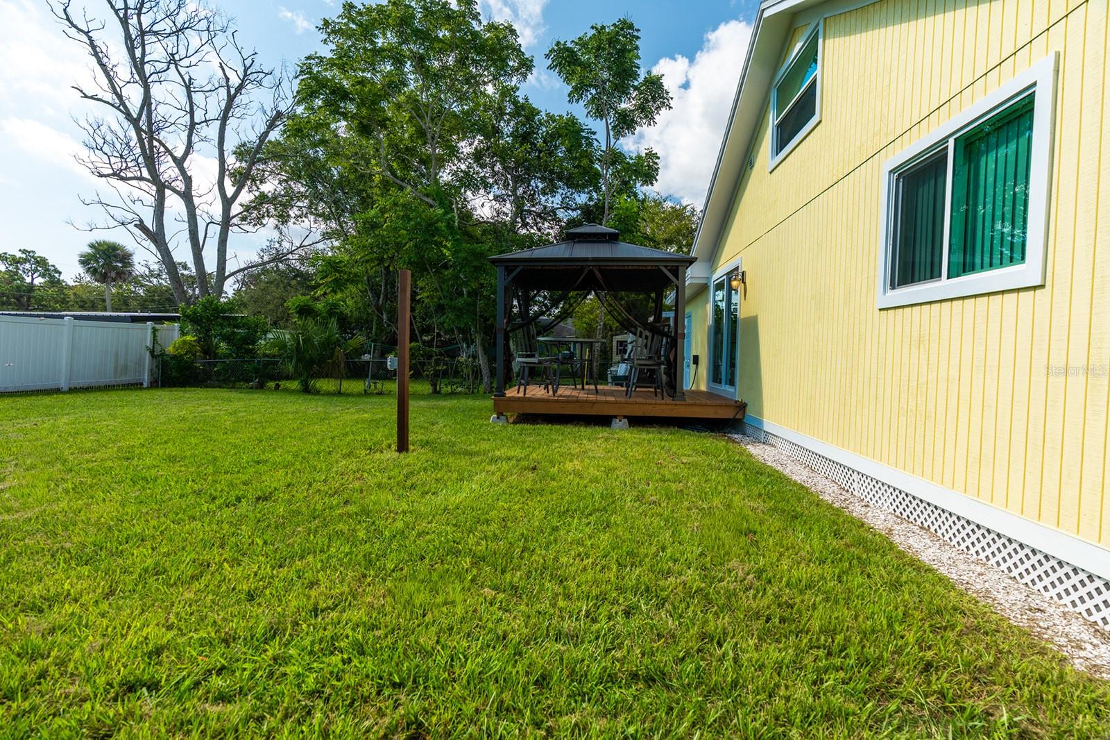 Image 20 of 32 For 908 3rd Street