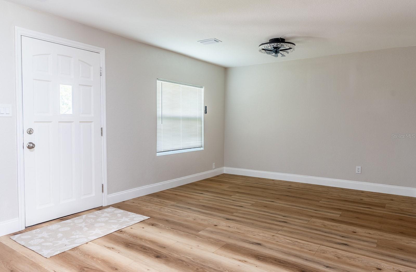Image 3 of 32 For 908 3rd Street
