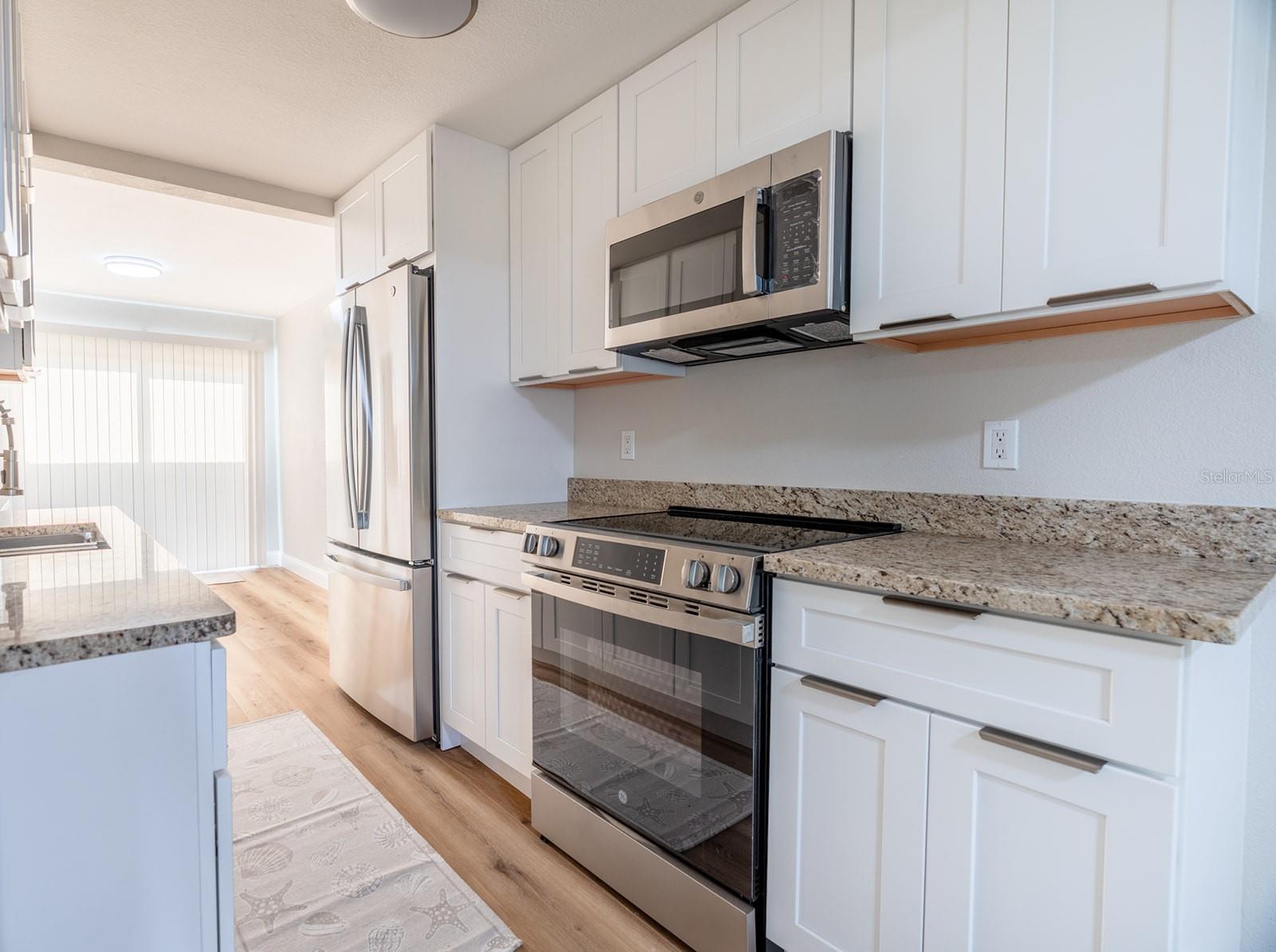 Image 4 of 32 For 908 3rd Street