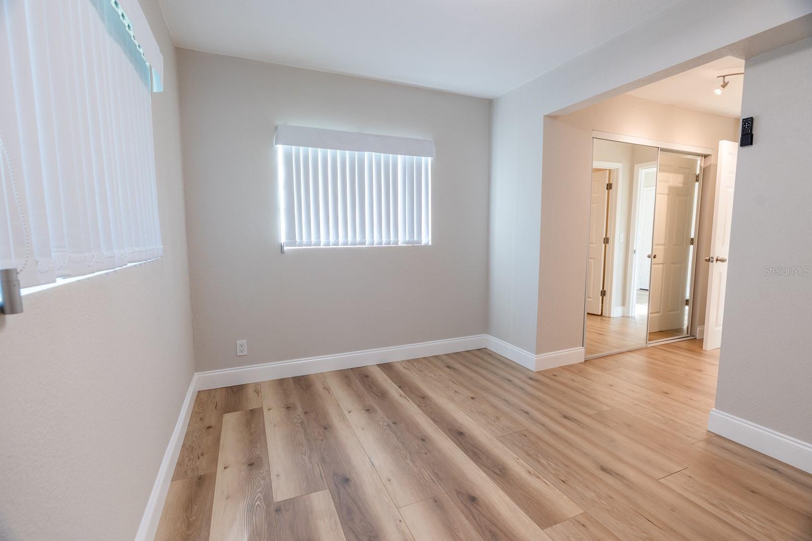 Image 6 of 32 For 908 3rd Street