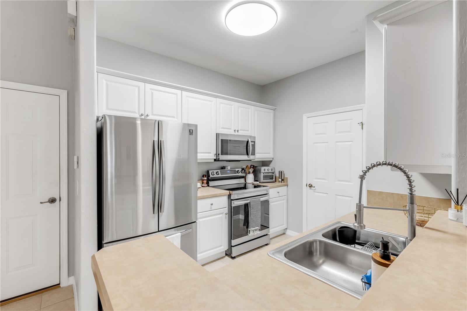 Image 22 of 58 For 3611 Casello Drive