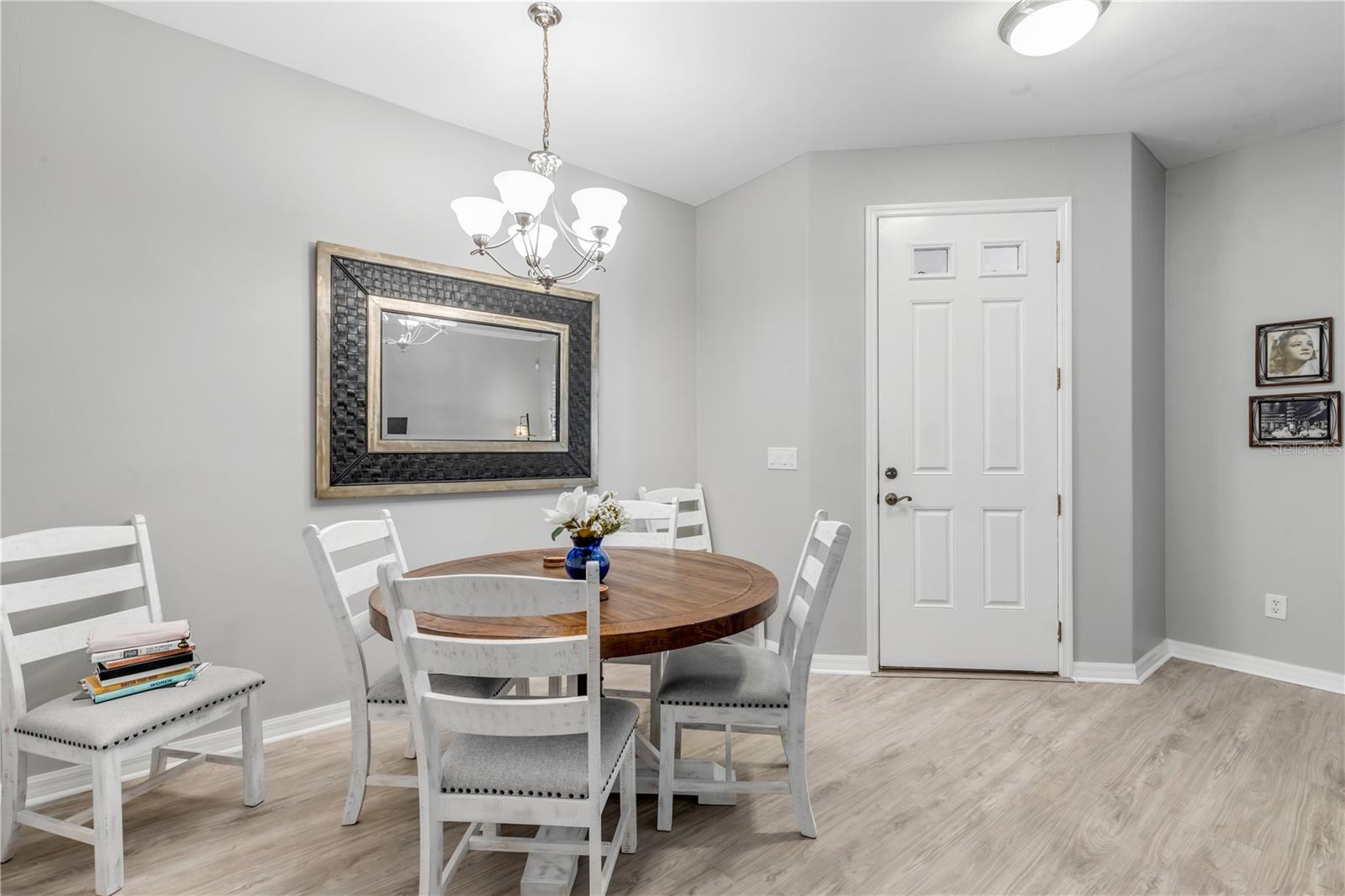 Image 5 of 58 For 3611 Casello Drive