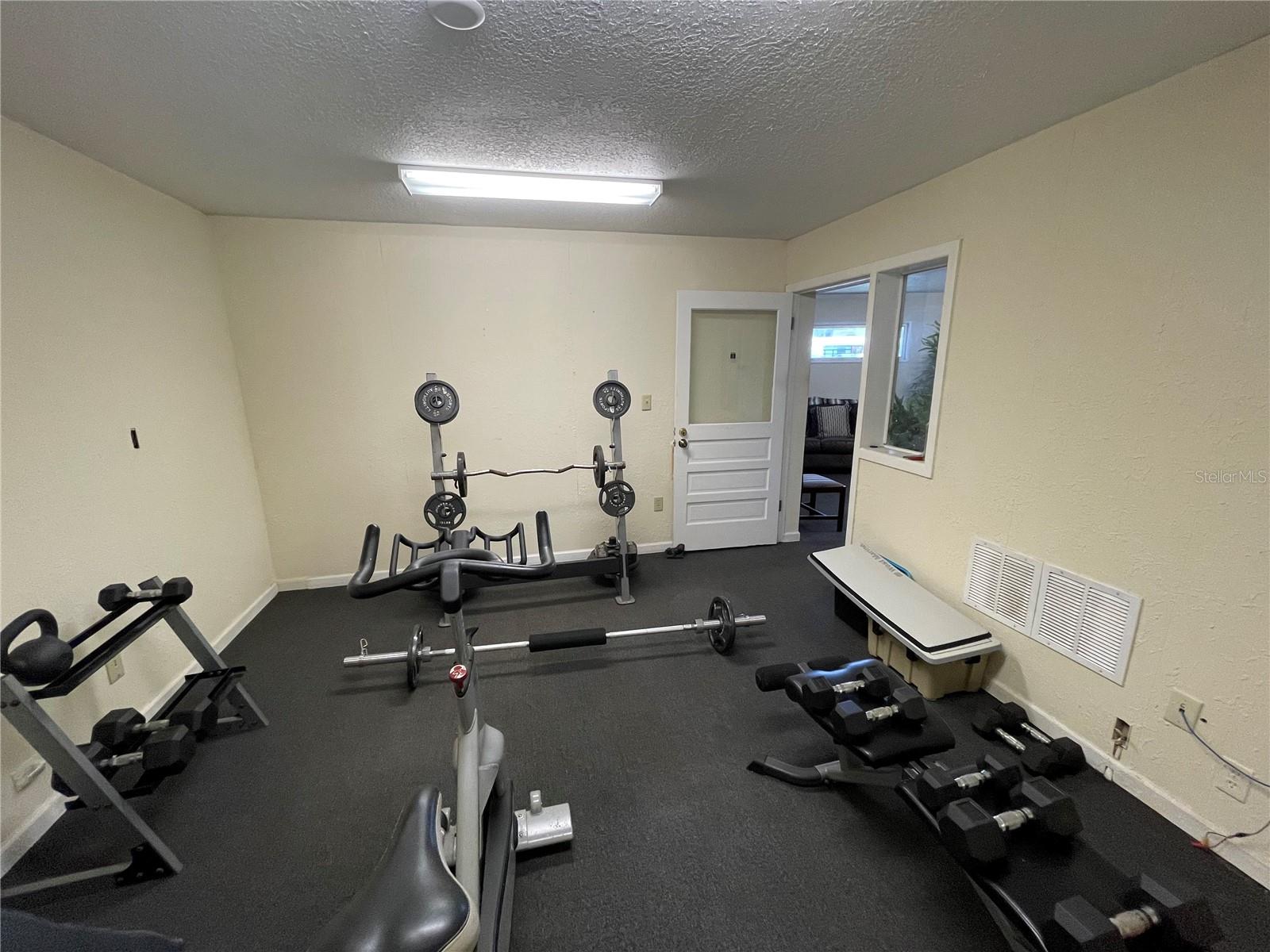 Image 14 of 21 For 2909 Old Winter Garden Road