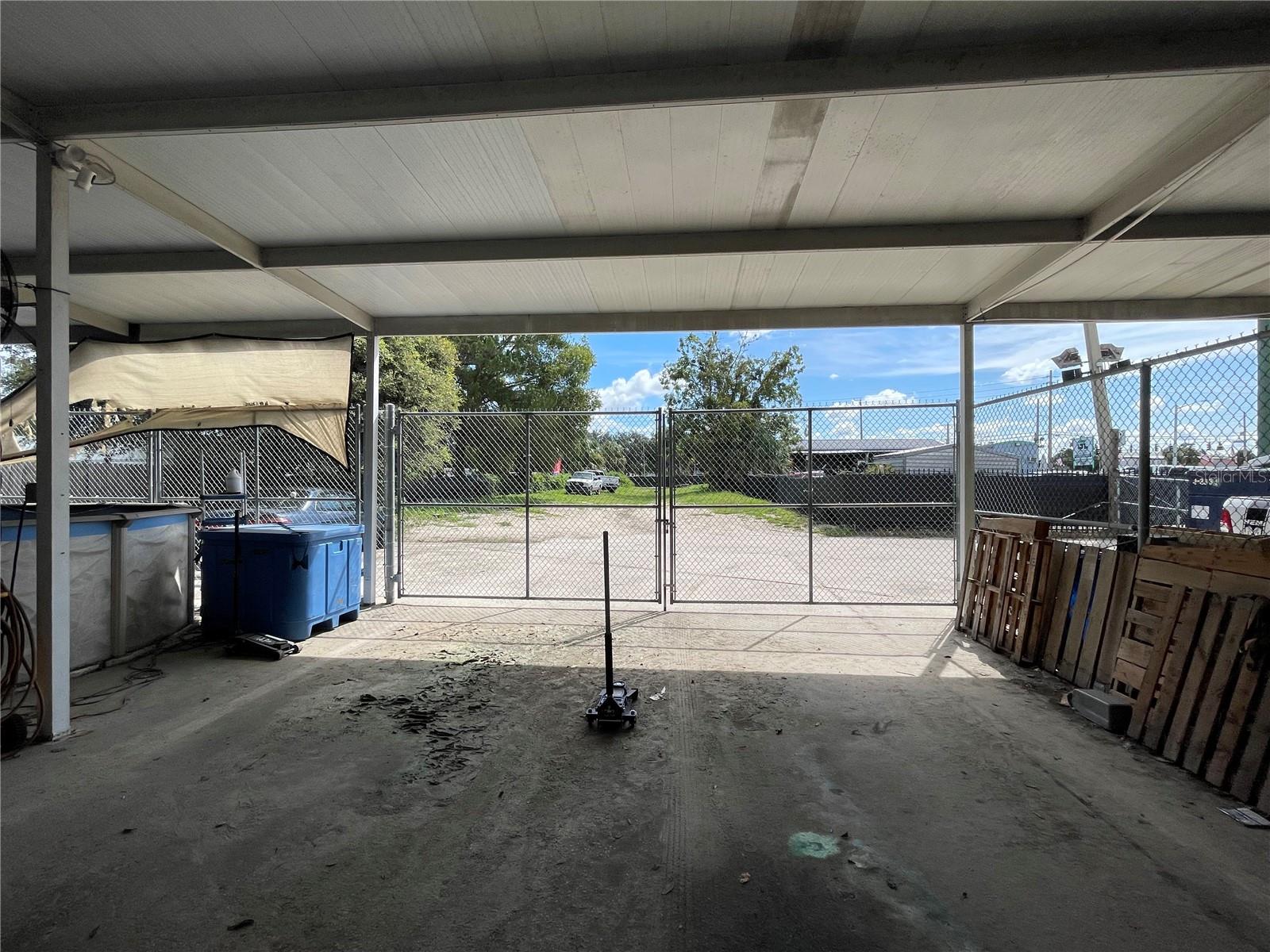 Image 4 of 21 For 2909 Old Winter Garden Road