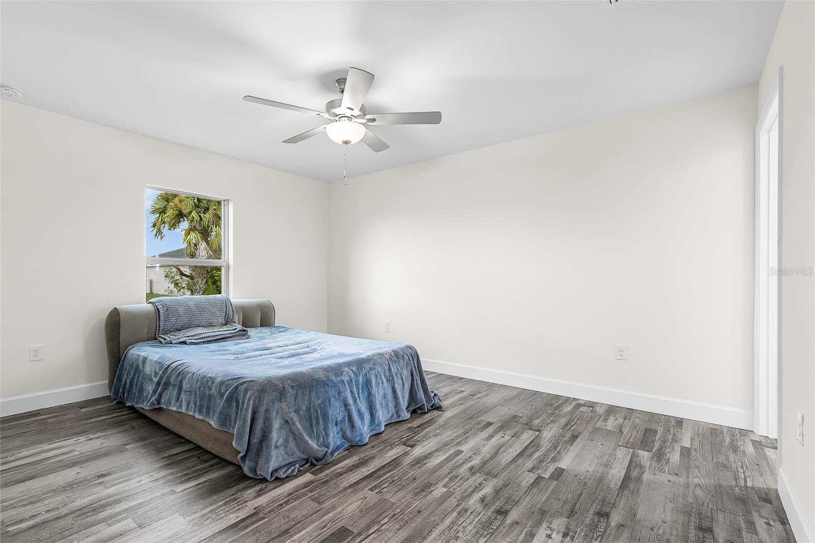 Image 18 of 31 For 1722 2nd Place