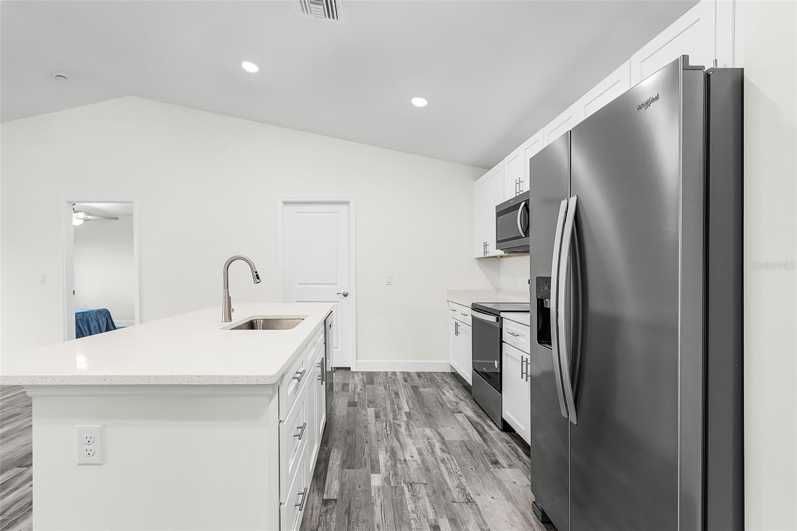 Image 4 of 31 For 1722 2nd Place