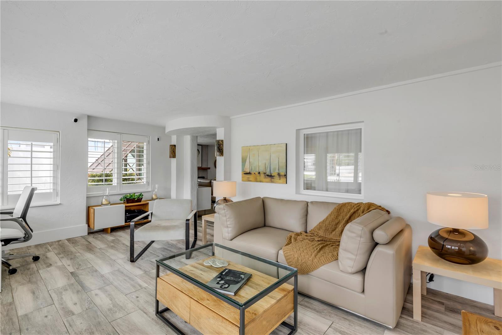 Image 4 of 91 For 218 Kirkland Road