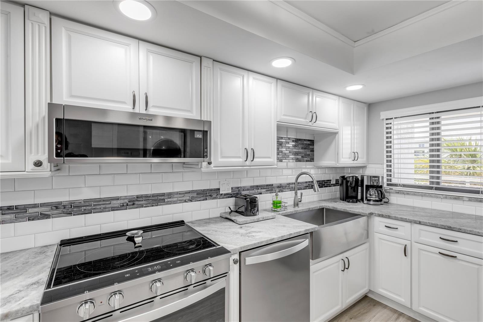 Image 21 of 49 For 5303 Atlantic Avenue 370