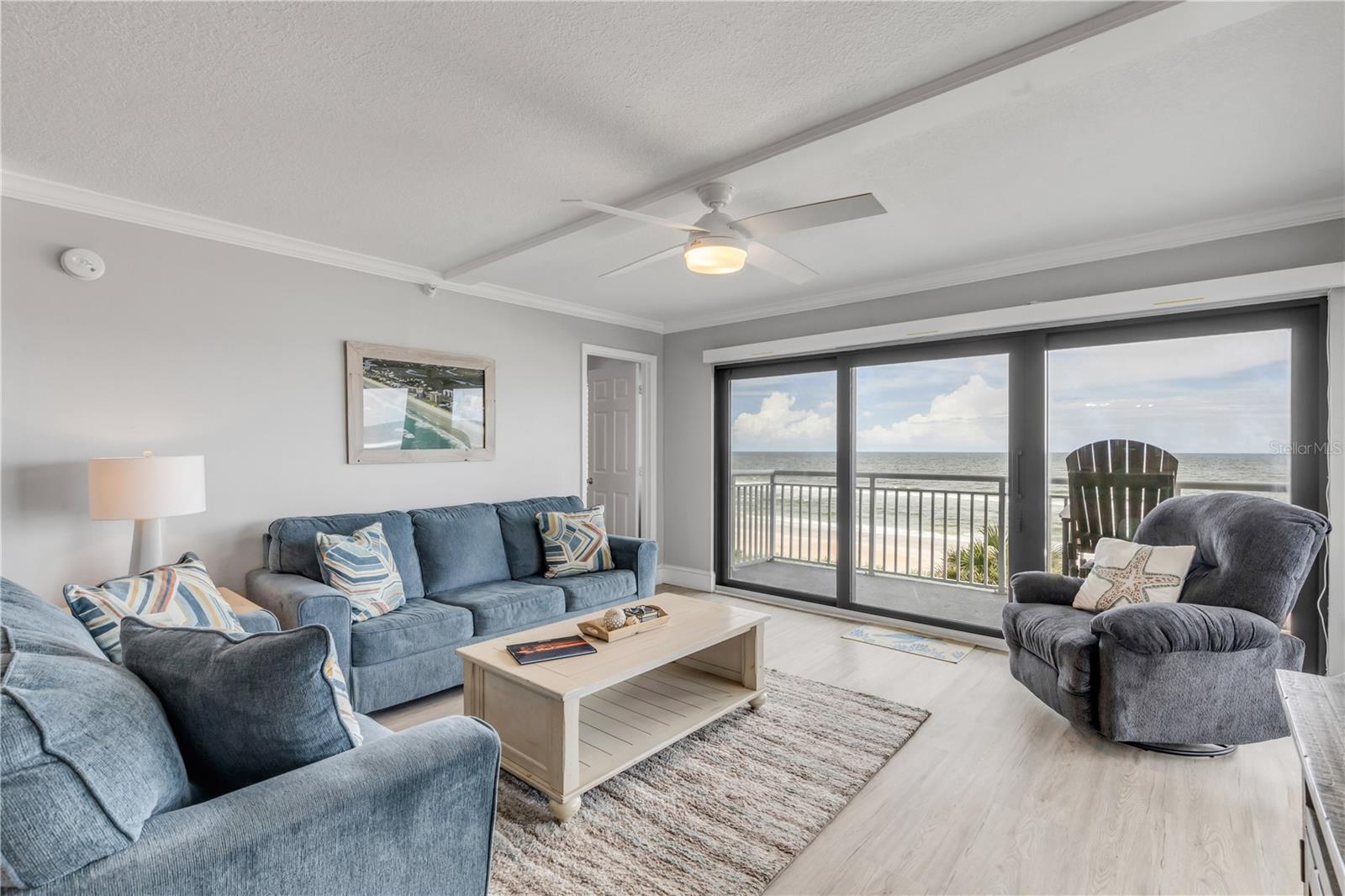 Image 6 of 49 For 5303 Atlantic Avenue 370