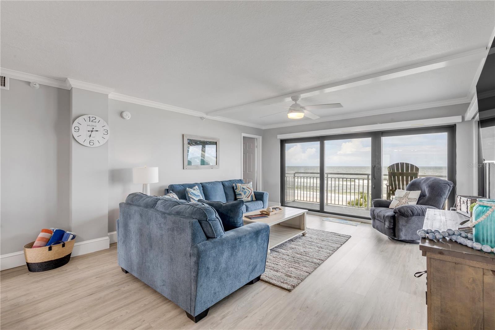 Image 7 of 49 For 5303 Atlantic Avenue 370