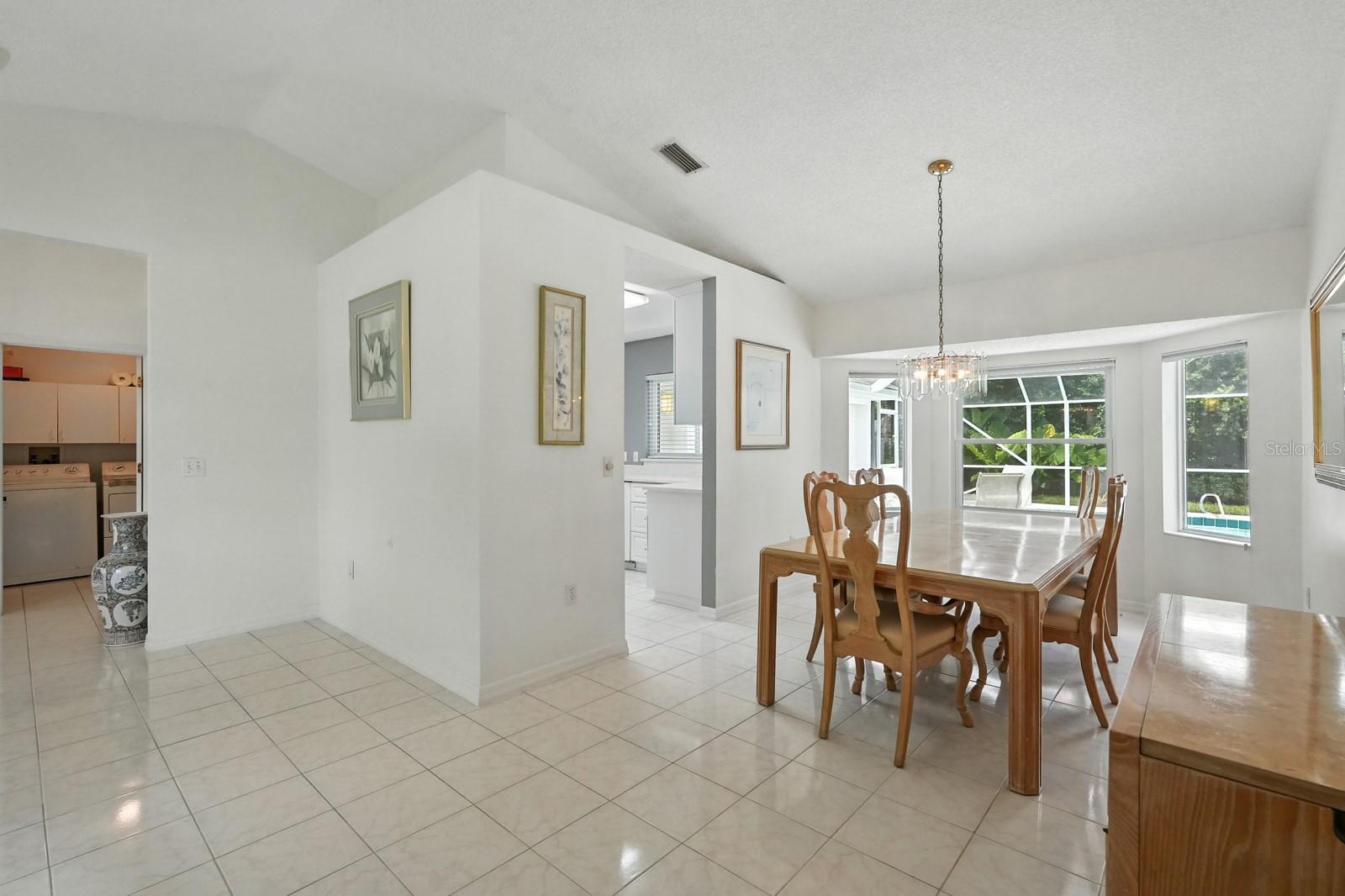 Image 24 of 58 For 3929 Oak Crest Circle