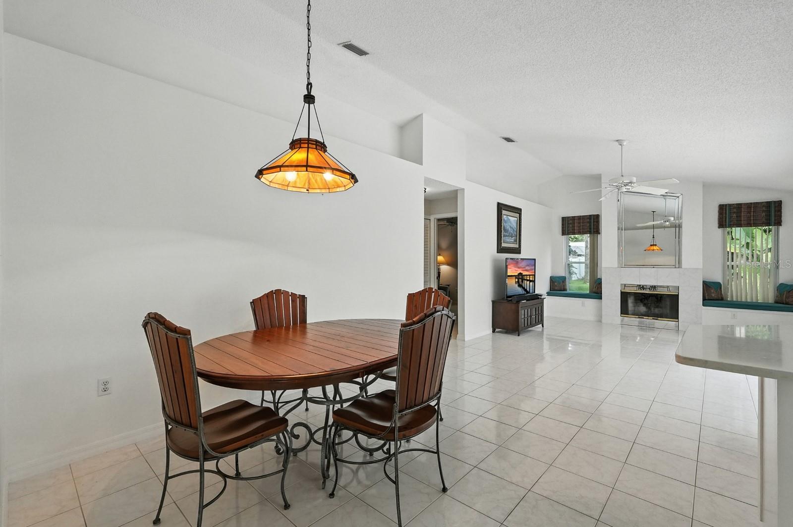 Image 27 of 58 For 3929 Oak Crest Circle