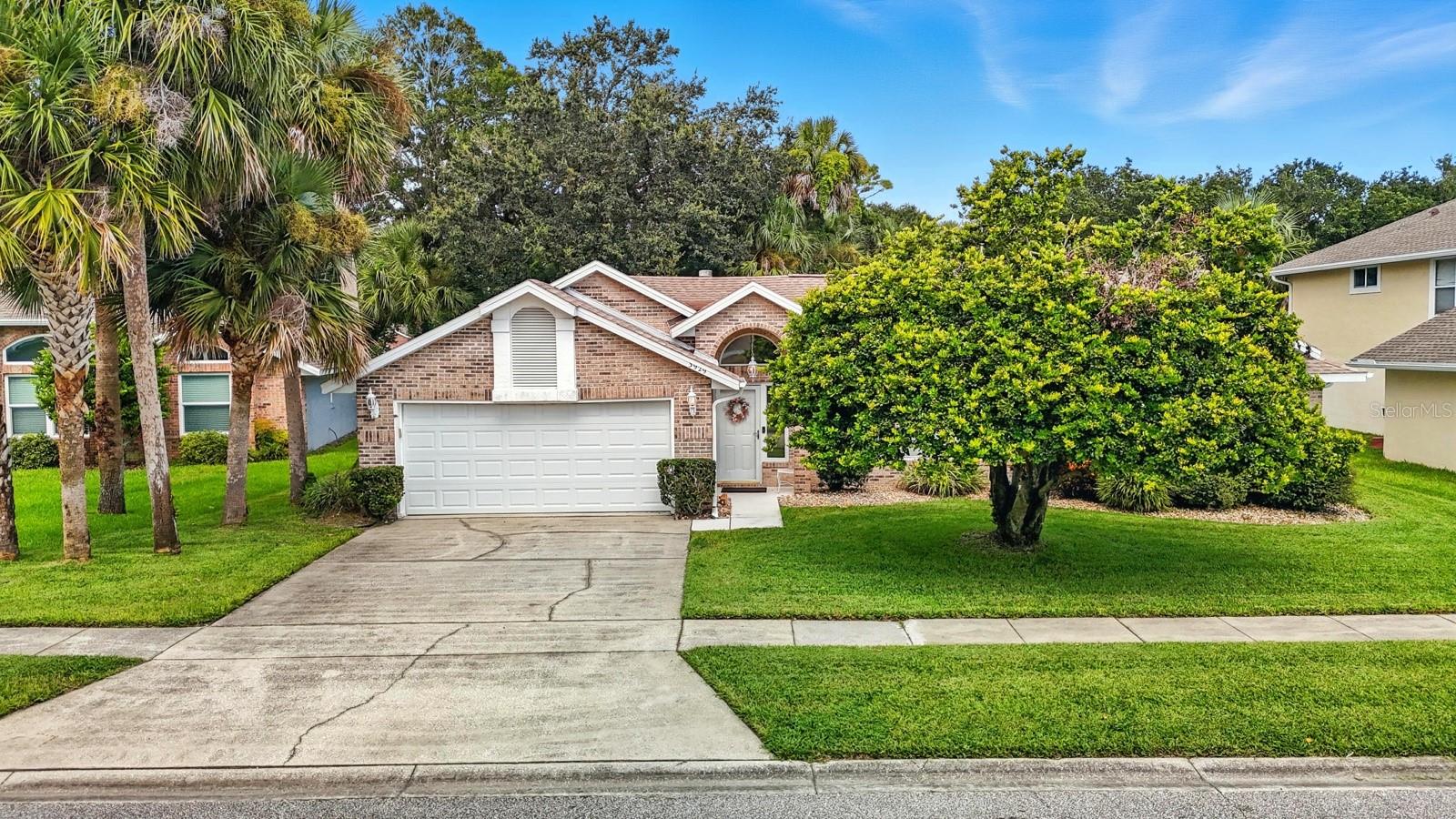 Image 4 of 58 For 3929 Oak Crest Circle