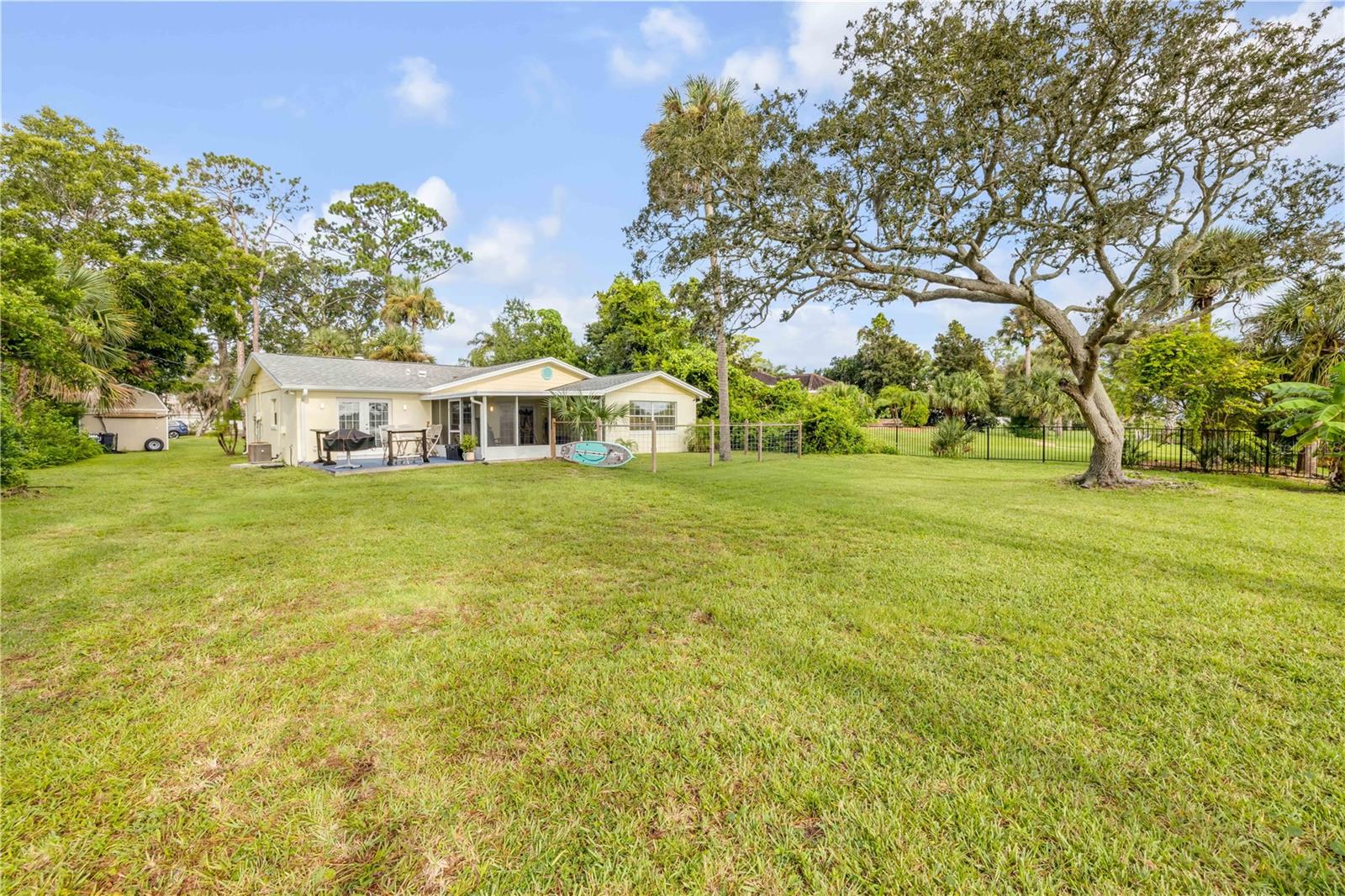 Image 47 of 76 For 1949 Bayview Drive