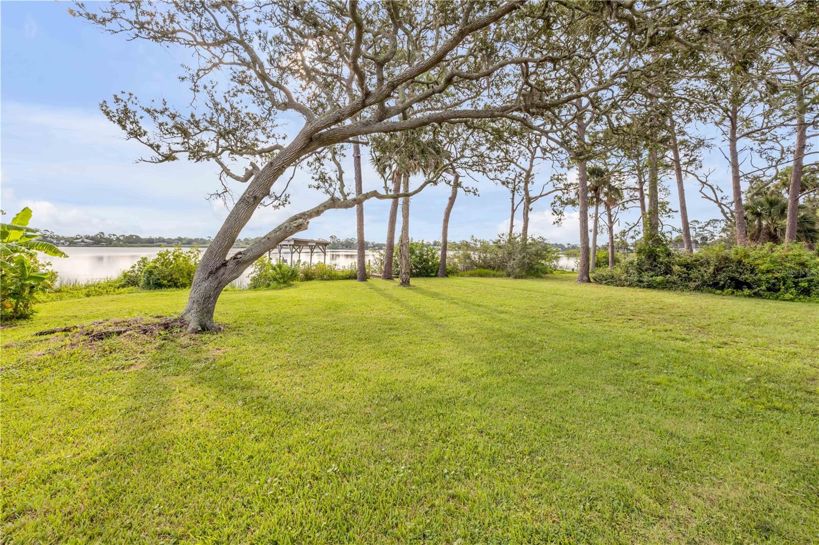 Image 48 of 76 For 1949 Bayview Drive