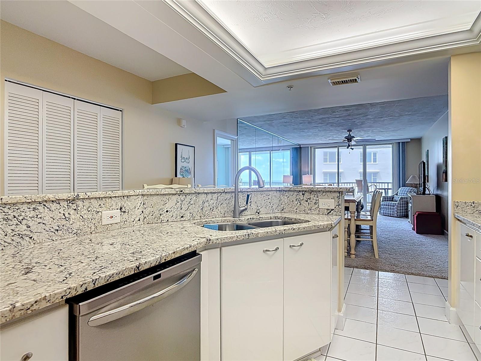 Image 22 of 68 For 4575 Atlantic Avenue 6502