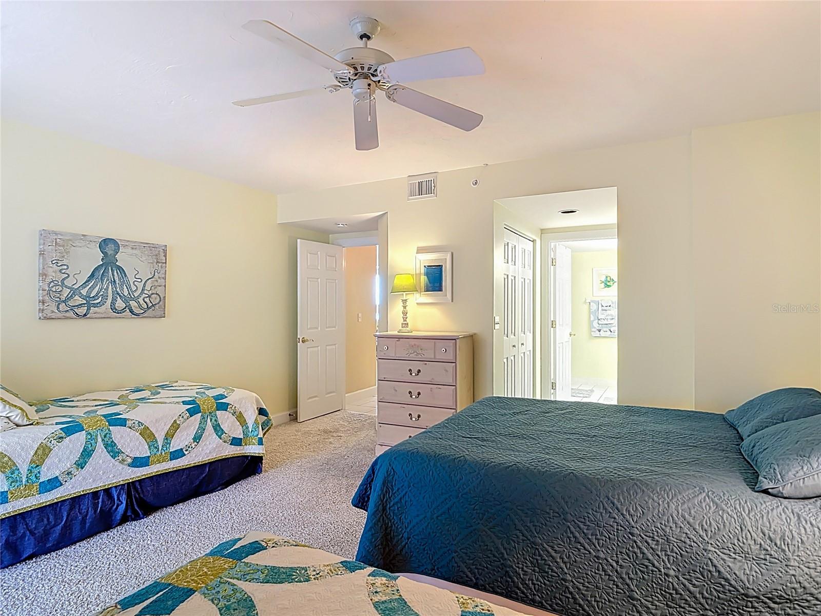 Image 41 of 68 For 4575 Atlantic Avenue 6502