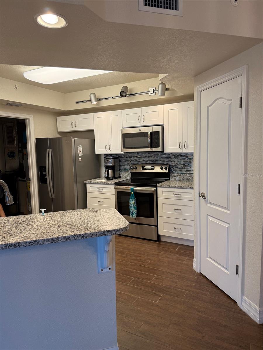 Image 13 of 31 For 5300 South Atlantic Avenue 19406