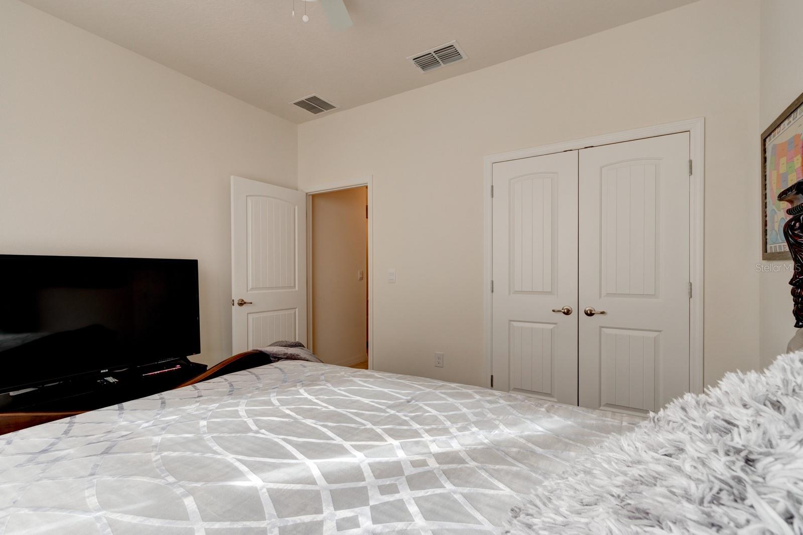 Image 9 of 27 For 1706 Red Rock Road