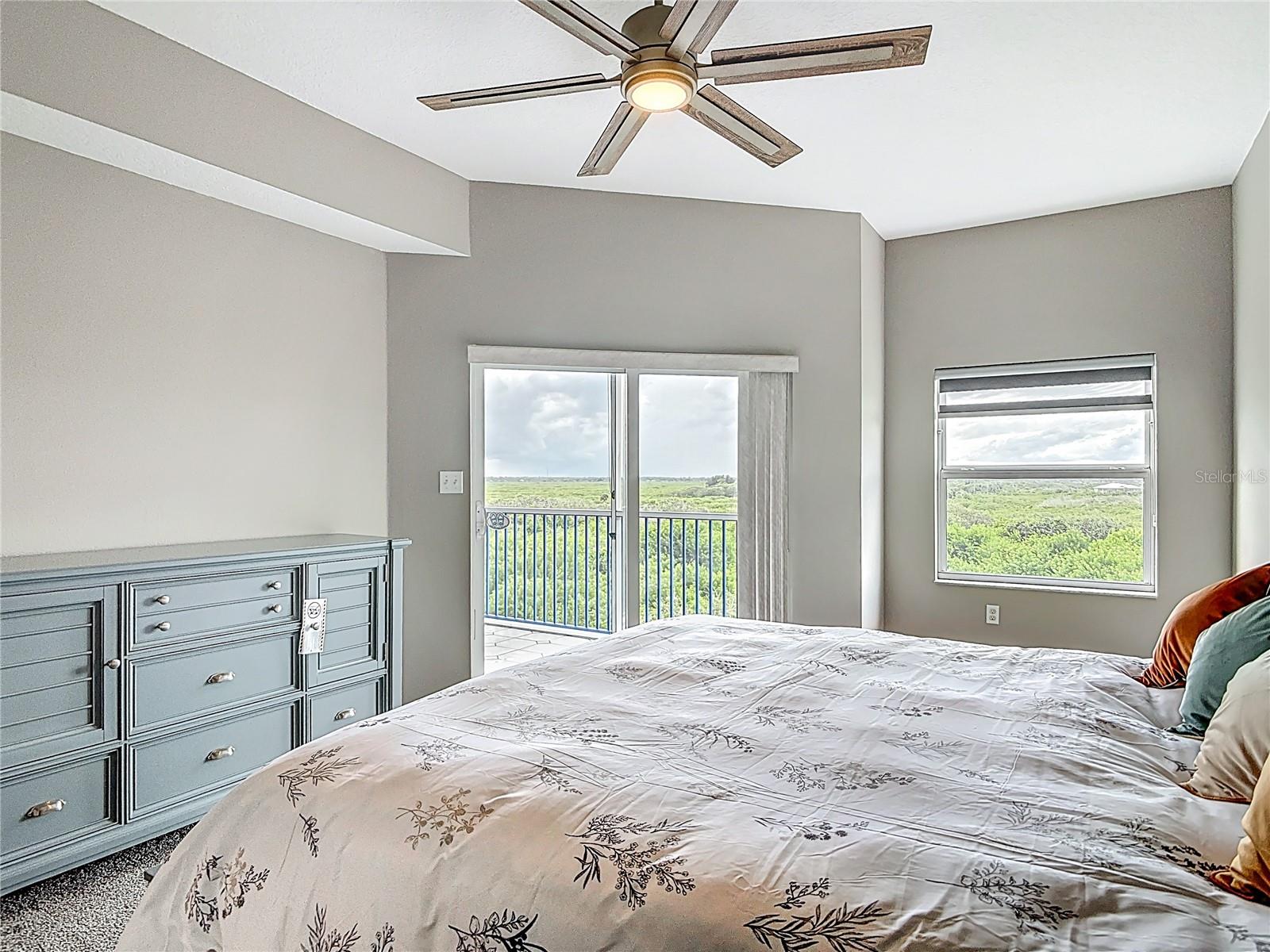 Image 19 of 48 For 5300 Atlantic Avenue 5504