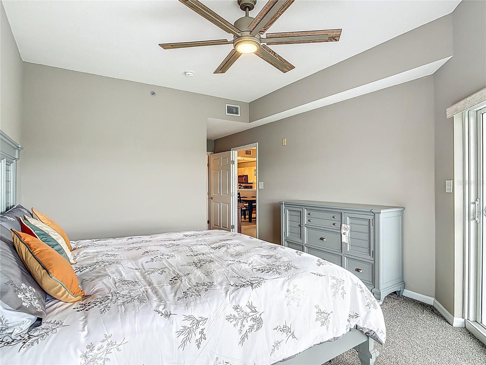 Image 20 of 48 For 5300 Atlantic Avenue 5504