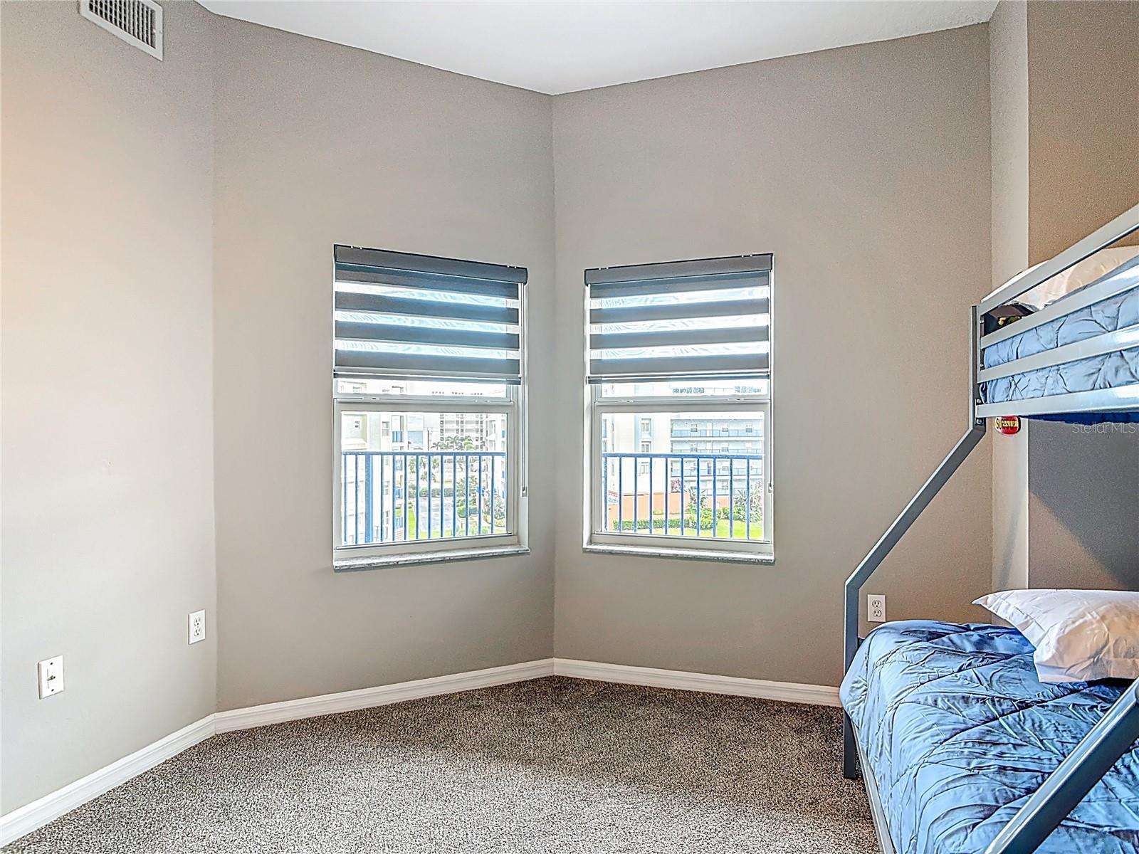 Image 31 of 48 For 5300 Atlantic Avenue 5504
