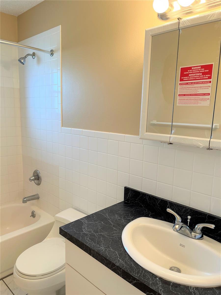 Image 5 of 20 For 813 Hope Avenue 811