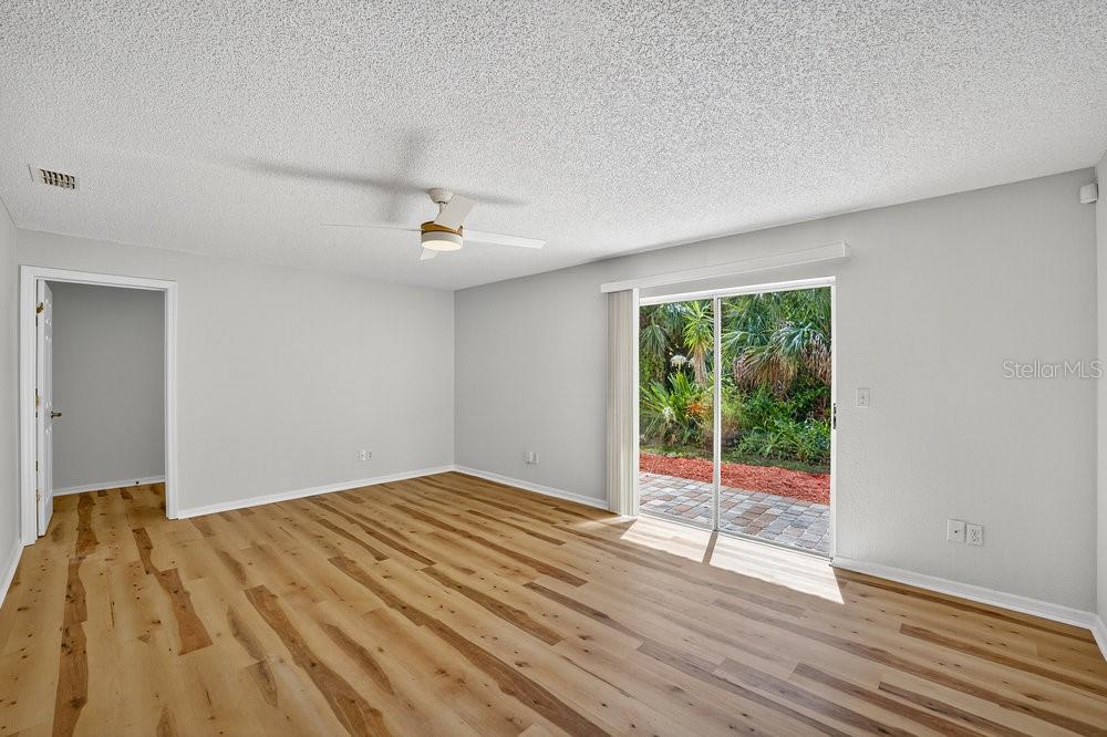 Image 11 of 42 For 713 Laurel Bay Circle