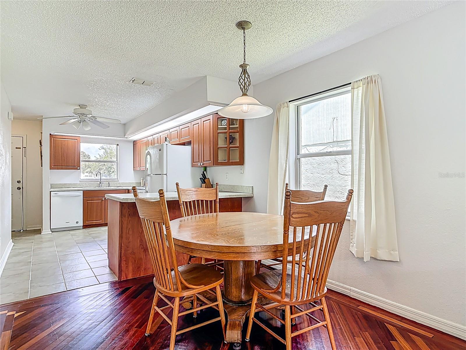 Image 14 of 51 For 717 Laurel Bay Circle