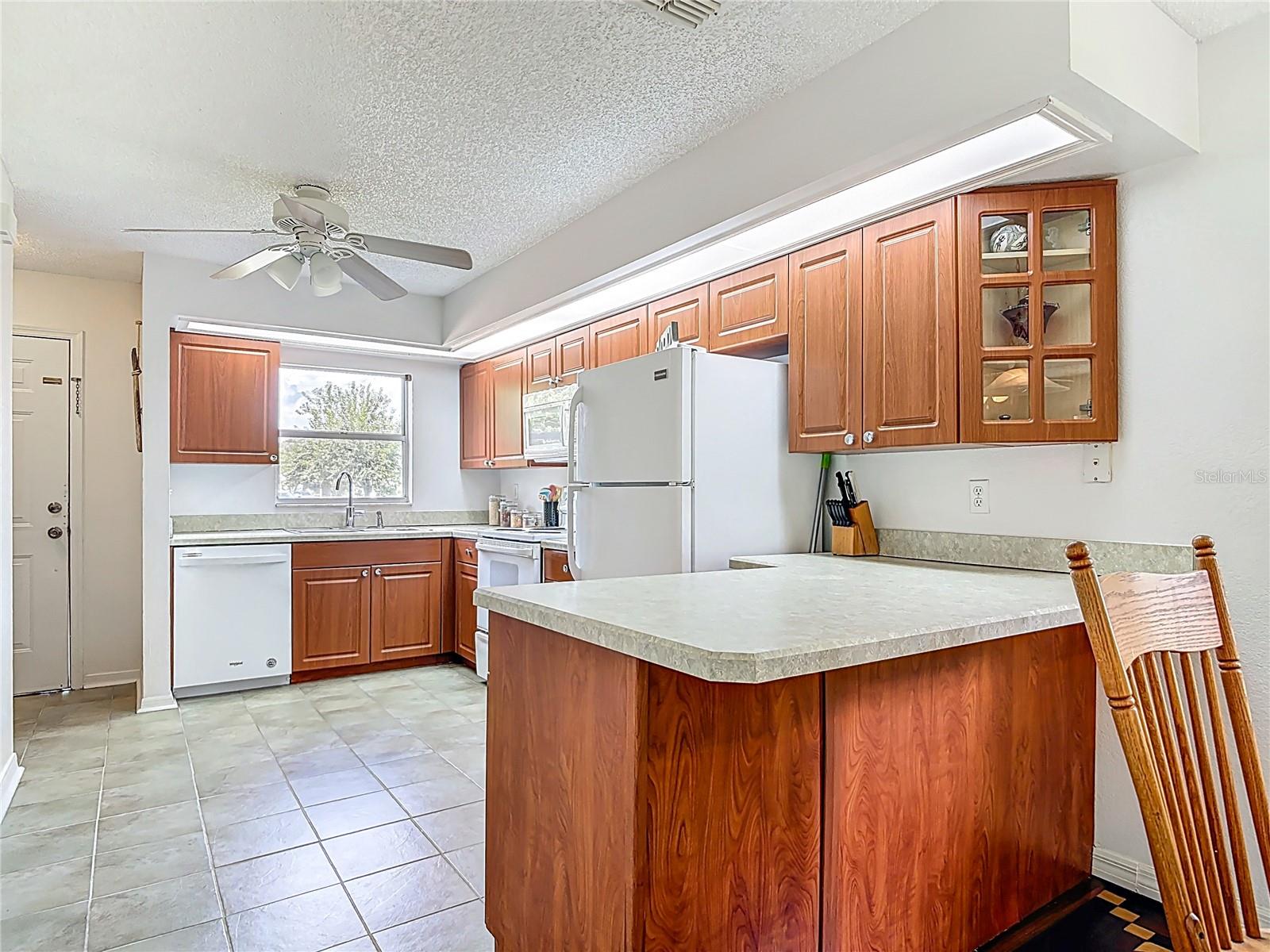 Image 16 of 51 For 717 Laurel Bay Circle
