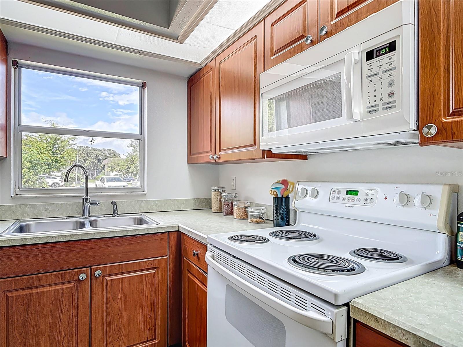 Image 20 of 51 For 717 Laurel Bay Circle