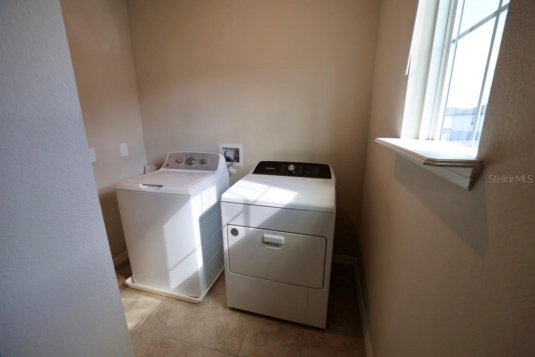 Image 33 of 46 For 434 Venetian Palms Boulevard