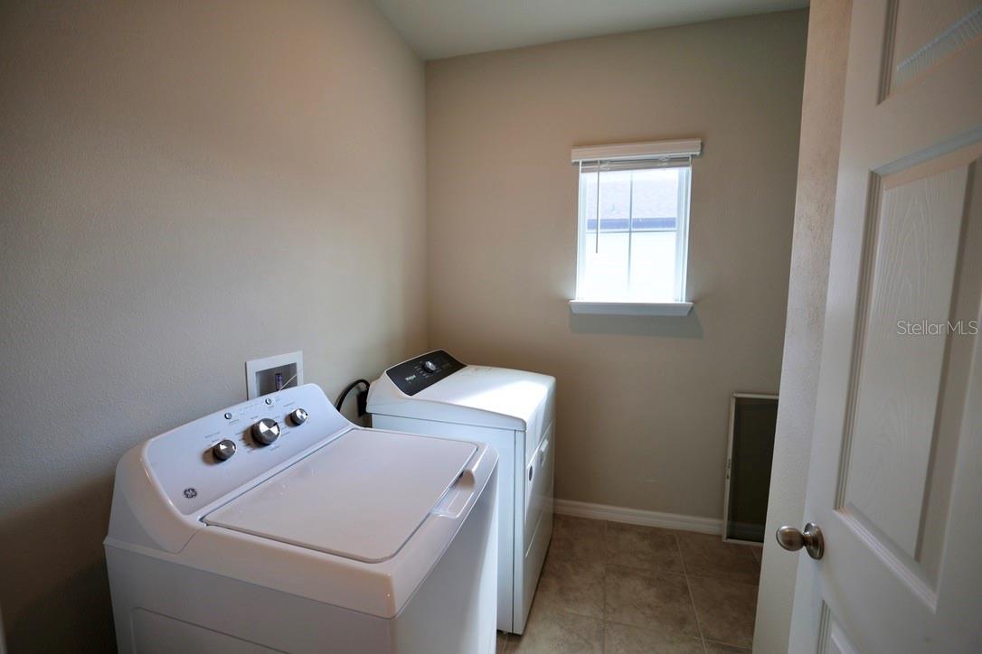 Image 34 of 46 For 434 Venetian Palms Boulevard