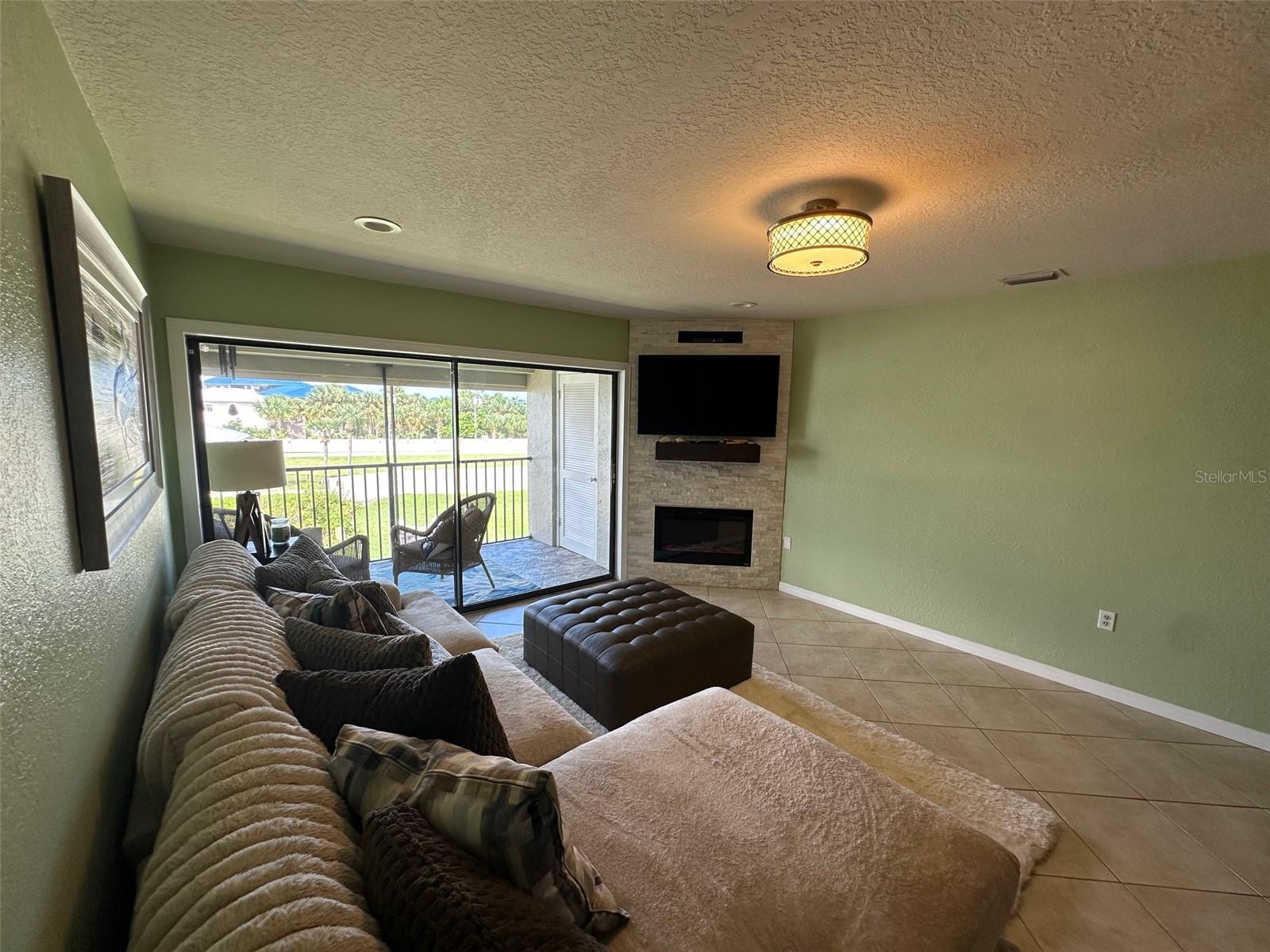 Image 26 of 43 For 2100 Peninsula Avenue 3050