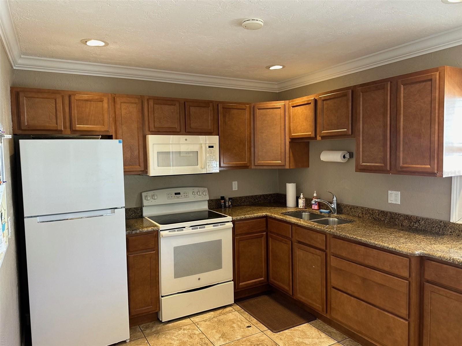 Image 34 of 43 For 2100 Peninsula Avenue 3050