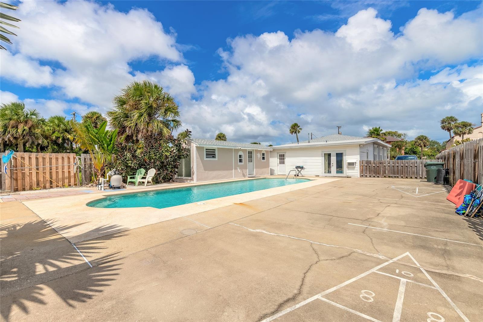 Image 13 of 49 For 412 Revilo Boulevard