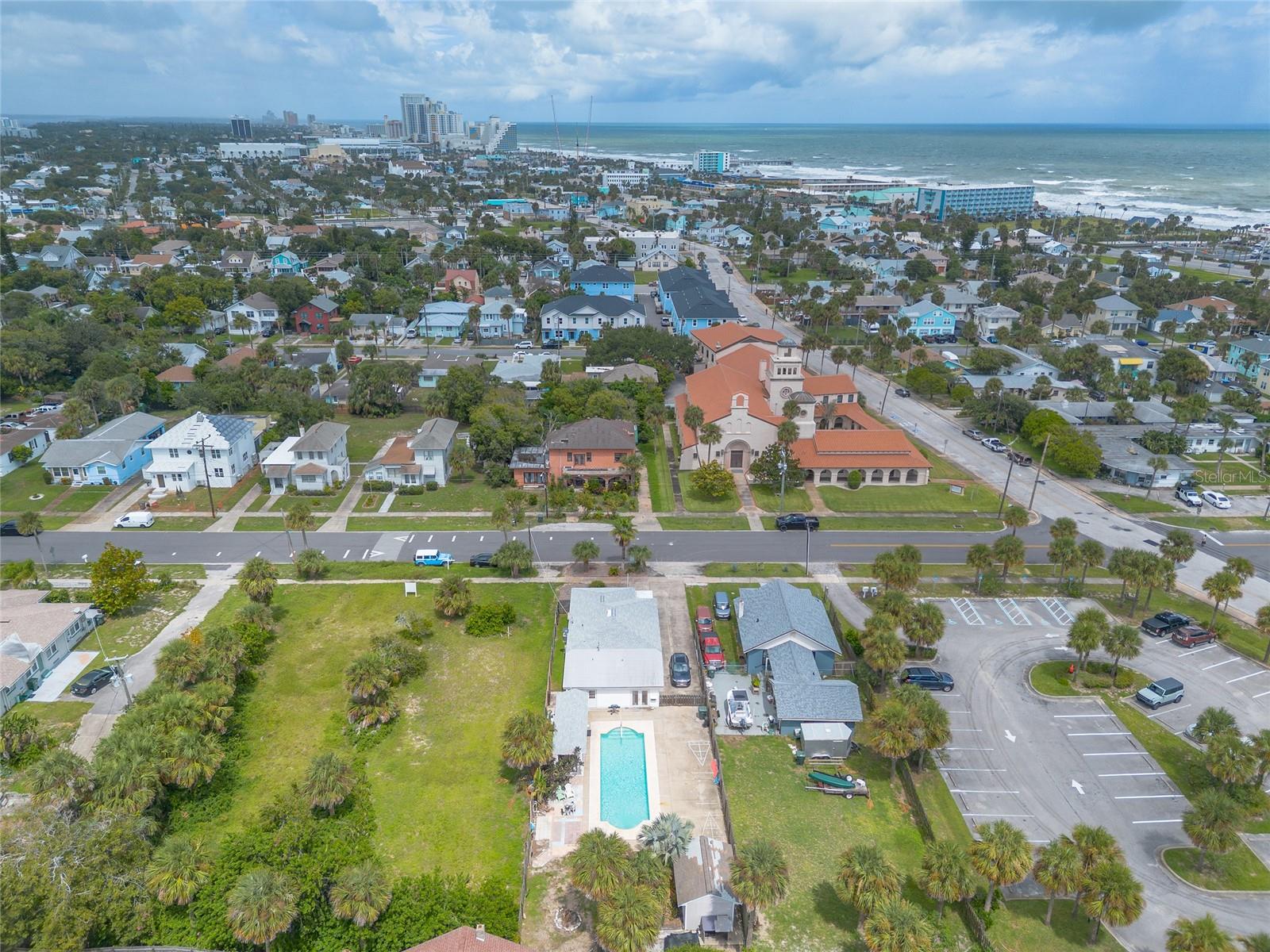 Image 15 of 49 For 412 Revilo Boulevard