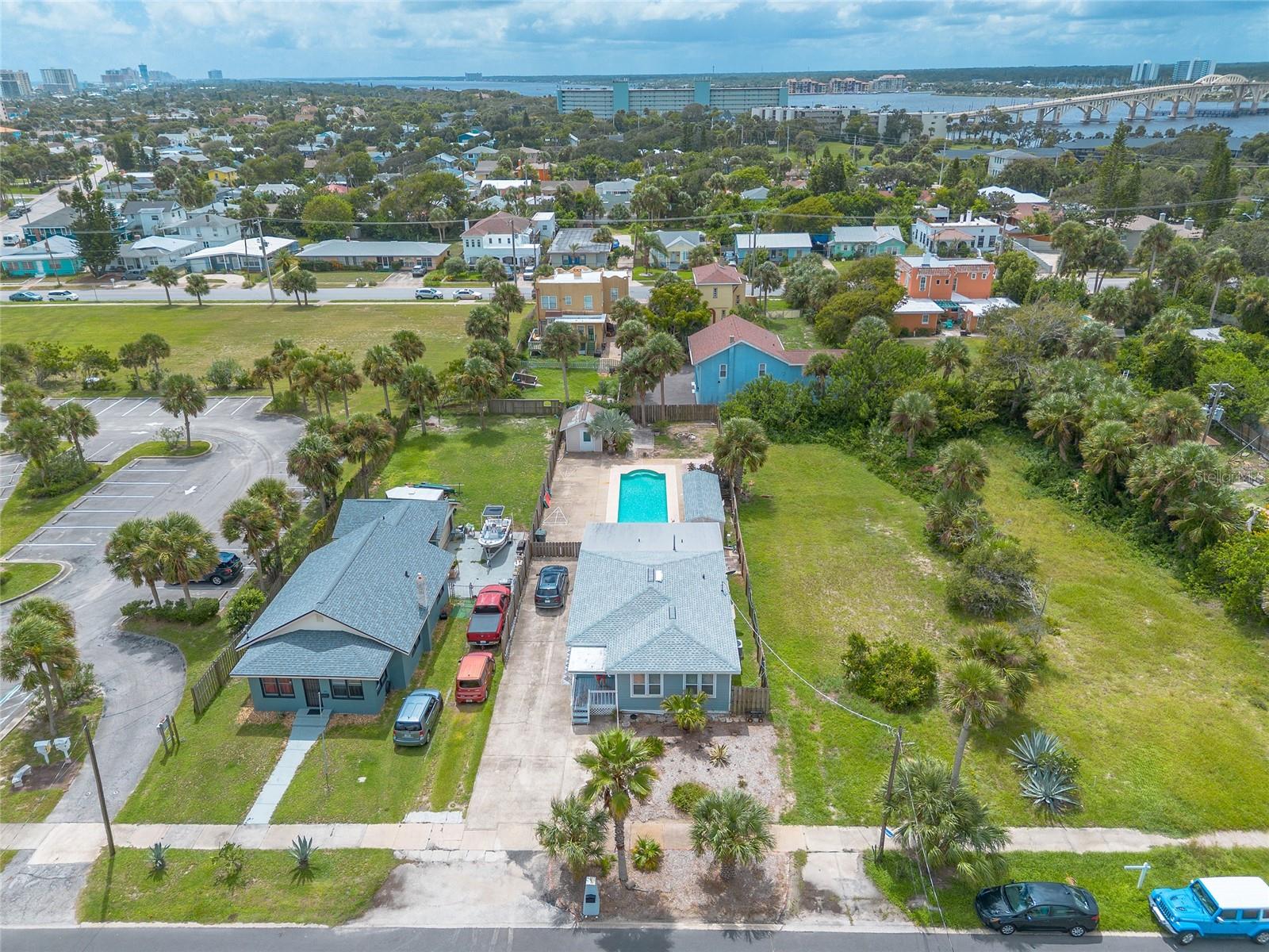 Image 2 of 49 For 412 Revilo Boulevard