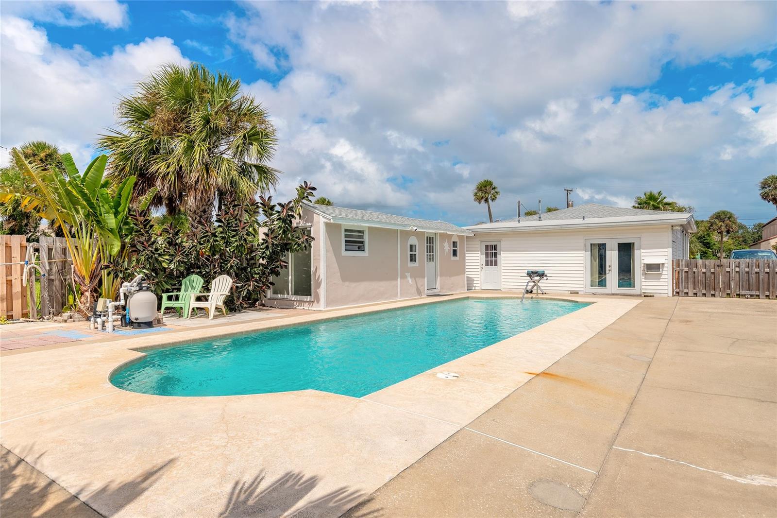 Image 42 of 49 For 412 Revilo Boulevard
