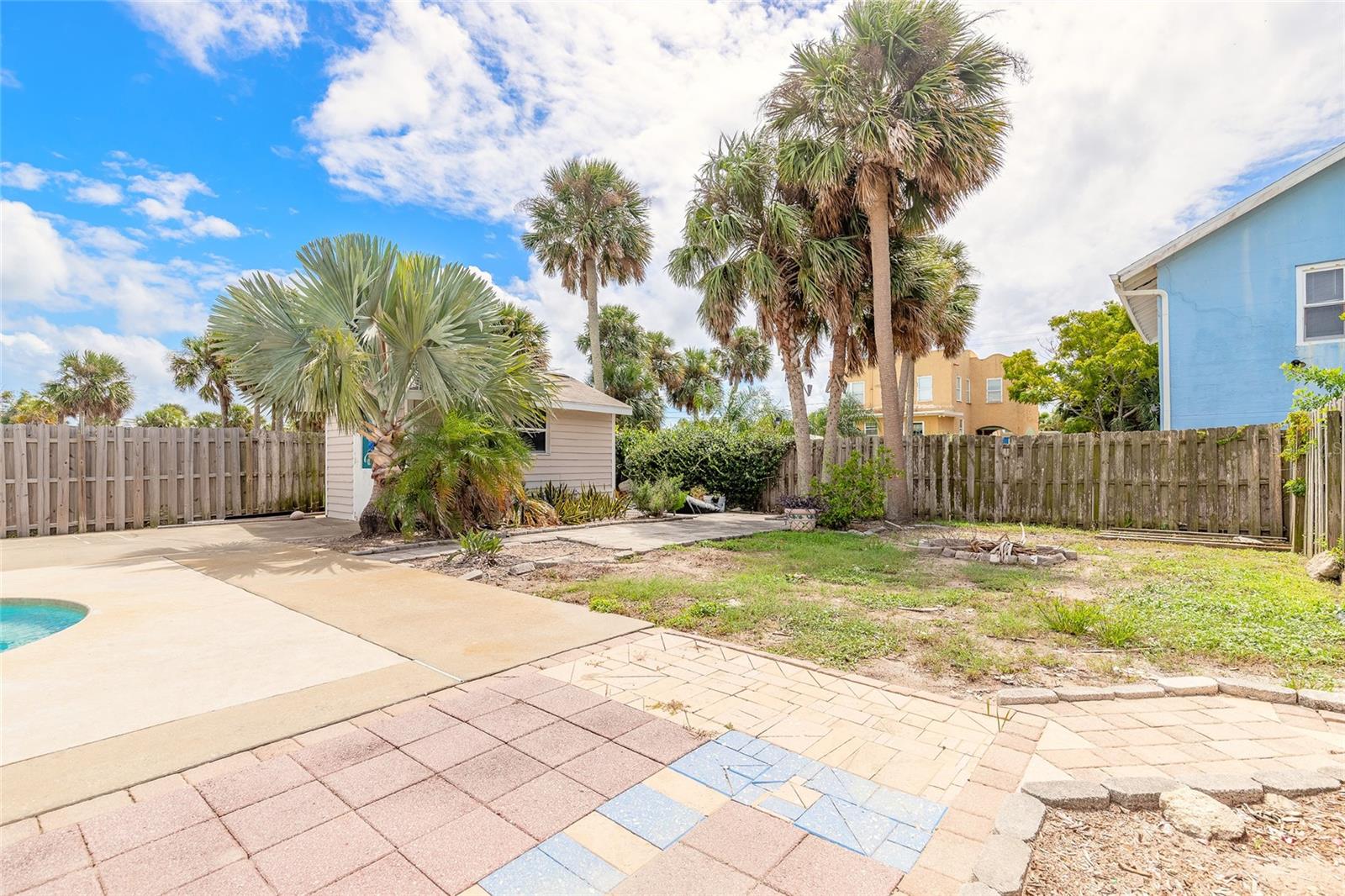 Image 43 of 49 For 412 Revilo Boulevard