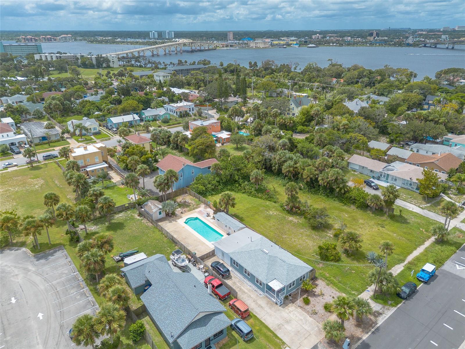 Image 45 of 49 For 412 Revilo Boulevard