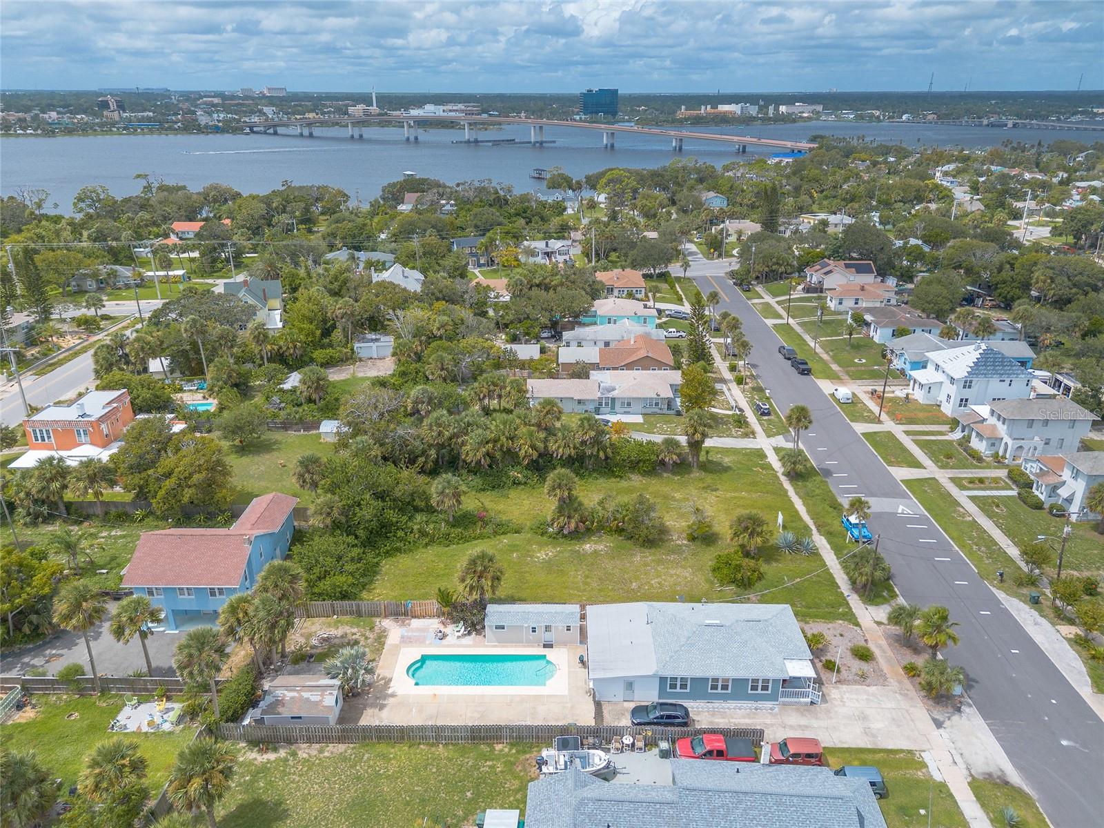 Image 46 of 49 For 412 Revilo Boulevard