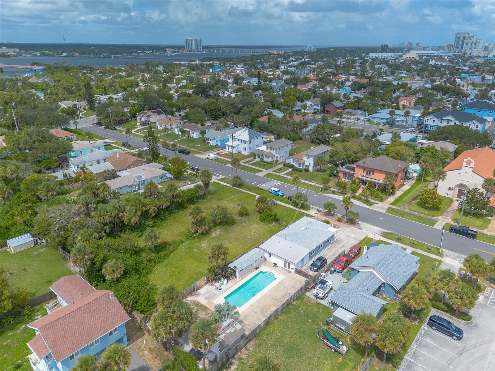 Image 47 of 49 For 412 Revilo Boulevard