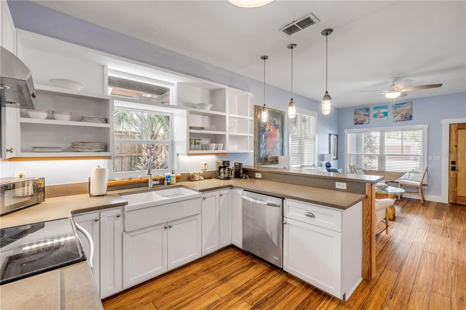 Image 11 of 47 For 418 Columbus Avenue