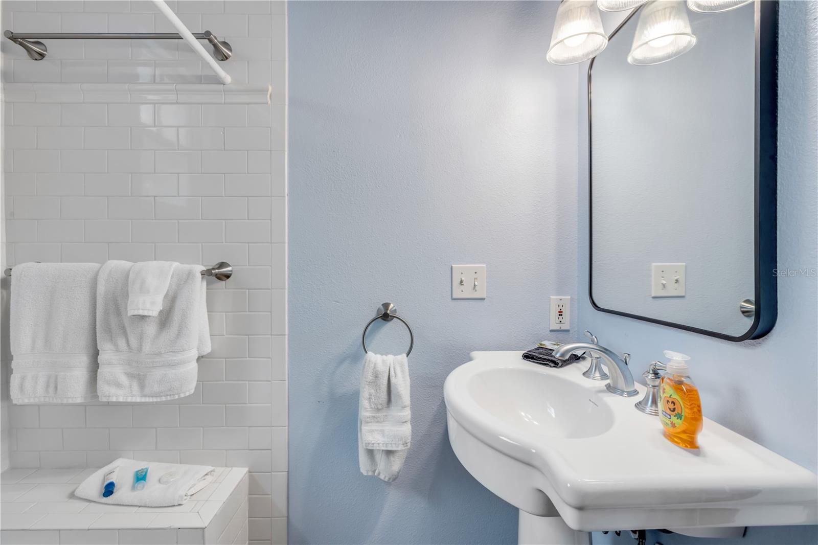 Image 15 of 47 For 418 Columbus Avenue